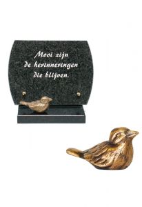 Gedenksteen met bronzen vogel