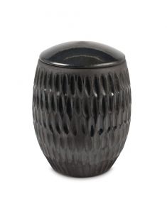 Bronskleurige urn van keramiek