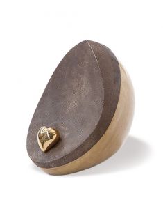 Keramische urn met goudkleurig hart