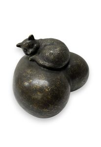 Bronzen mini urn met liggende kat