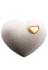 Hart urn van lindenhout met gouden hartje