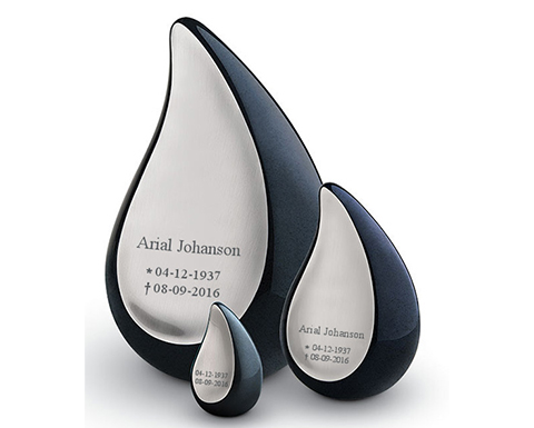 Urn met gravure als persoonlijke herinnering
